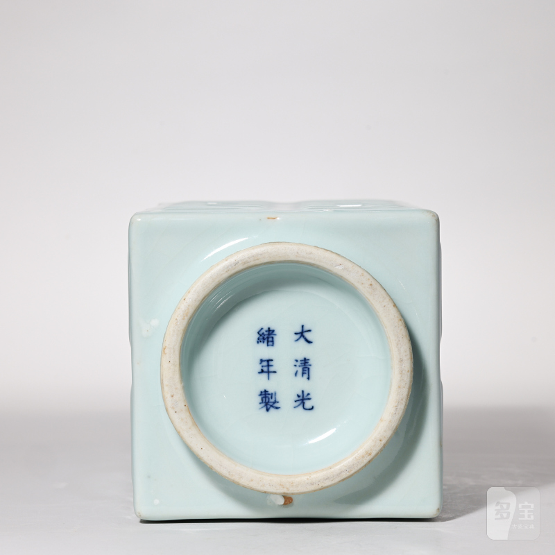 清光绪 青釉八卦琮式瓶 - 图6